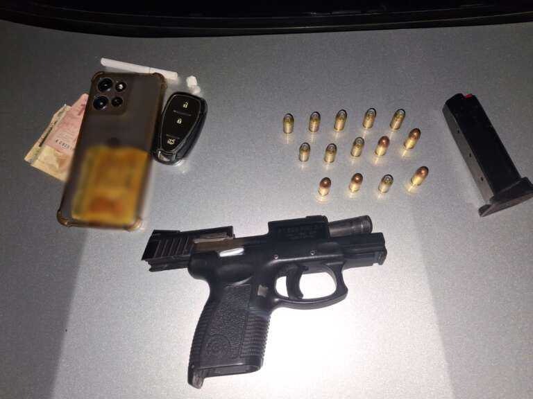 PMCE prende dois homens em posse de arma de fogo no bairro Mondubim