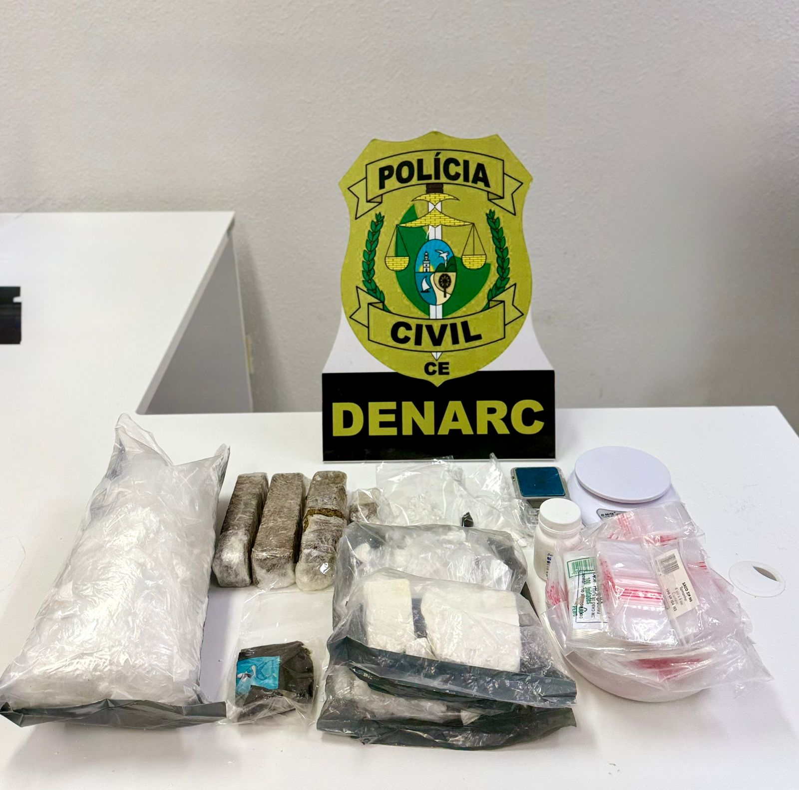 Polícia Civil cumpre 12 mandados de prisão contra integrantes de grupo criminoso no Ceará