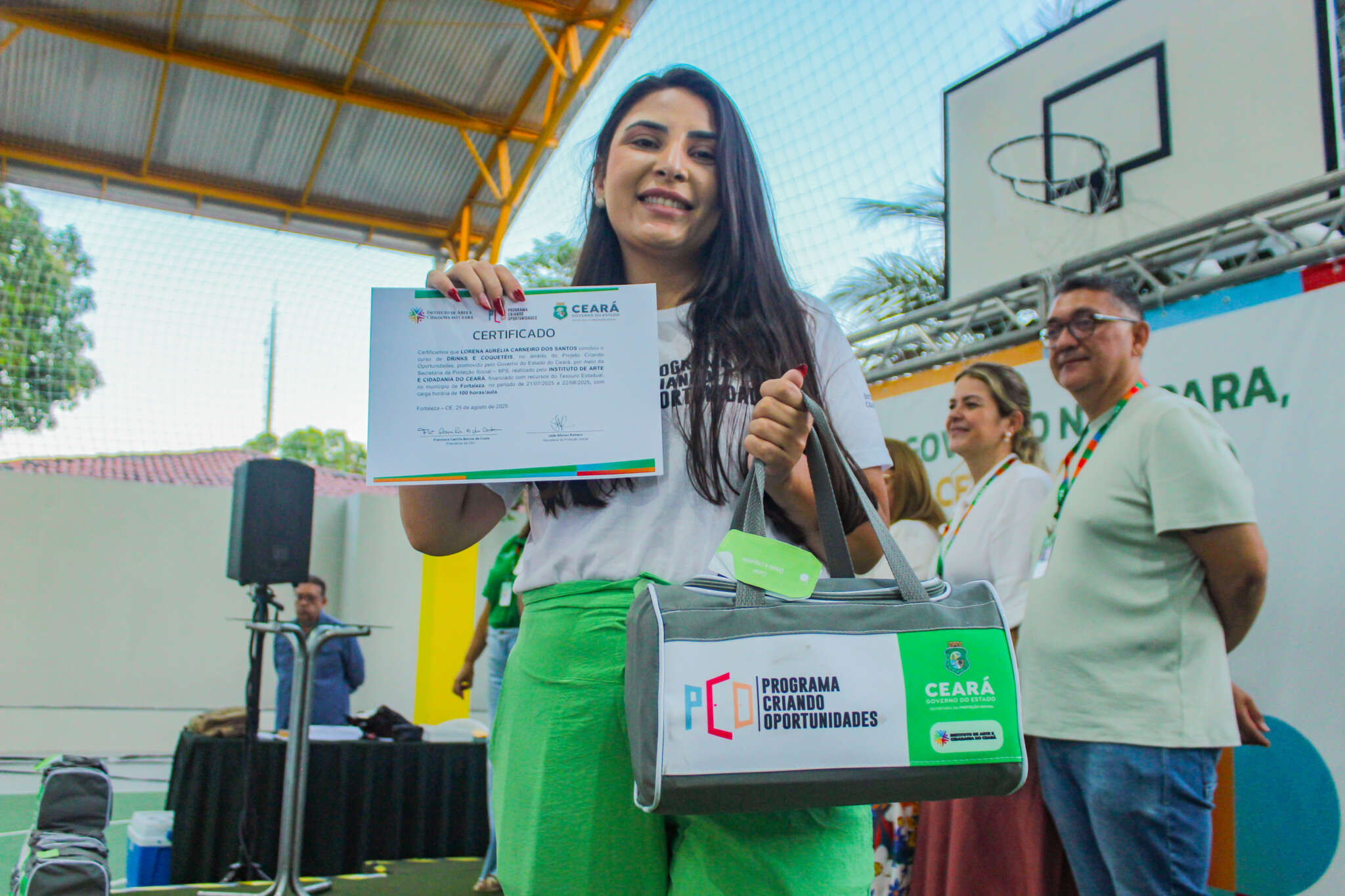 Mais de 1.200 pessoas recebem certificados de qualificação profissional nesta semana