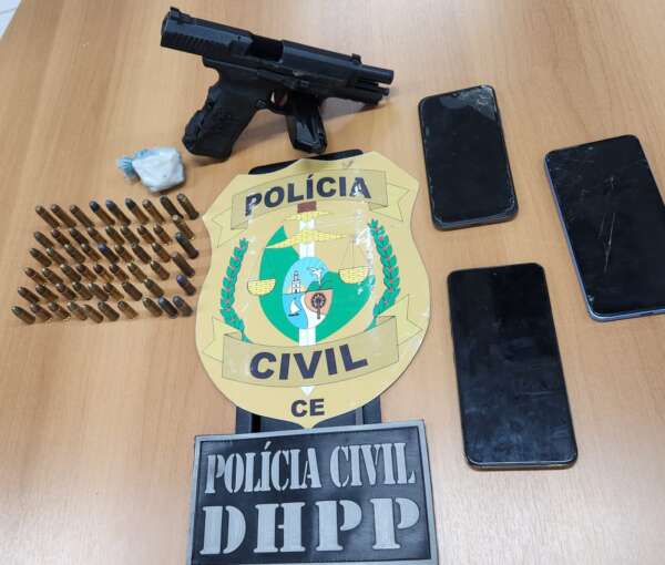 PCCE prende mulher em flagrante em posse de arma de fogo e drogas na Capital