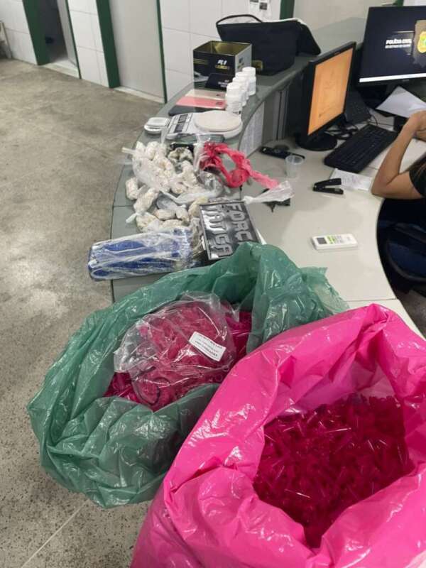 Polícia Militar prende suspeito e apreende drogas em Fortaleza