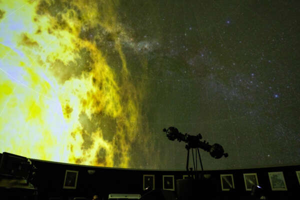 Planetário realiza sessão especial para professores aposentados da rede pública