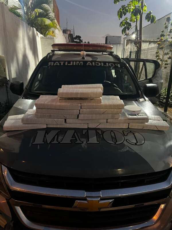 Polícia Militar prende suspeito e apreende 30 kg de drogas em bairro da Capital