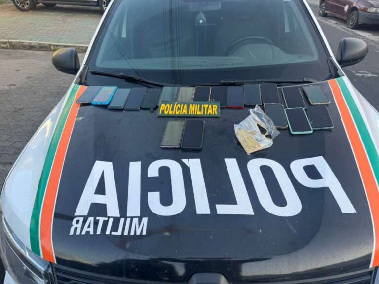 Policiais militares prendem suspeito com 21 aparelhos celulares em Caucaia