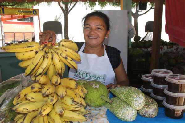 Uece lança chamadas públicas para aquisição de alimentos da Agricultura Familiar, com investimento superior a R$ 1,3 milhão