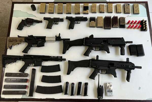 Sete armas e 517 munições de grupo criminoso são apreendidas em ação conjunta em Itapipoca