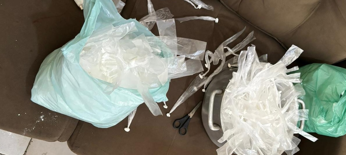 Polícia Civil desativa laboratório de drogas e prende cinco suspeitos em Caucaia