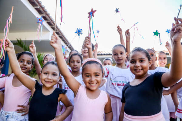 Luzes, câmera, diversão: equipamentos sociais realizam programação temática com clássicos do cinema infantil