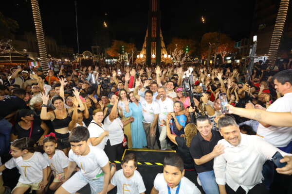 Programa FORtaleCE, parceria do Governo do Ceará e Prefeitura de Fortaleza, é lançado na requalificação da Praça do Ferreira