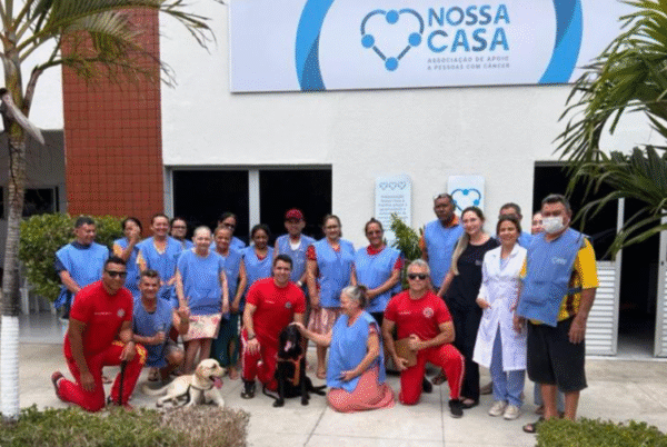 Projeto CãoTerapia: Cães do CBMCE levam amor e esperança a pacientes do CRIO