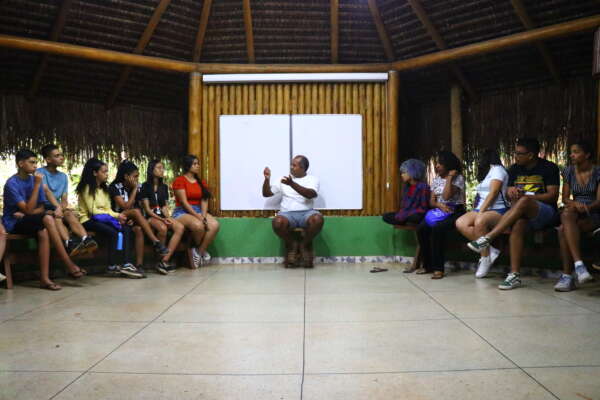 Arte, território e formação: Dalton Paula ministra aula aberta na Pinacoteca do Ceará