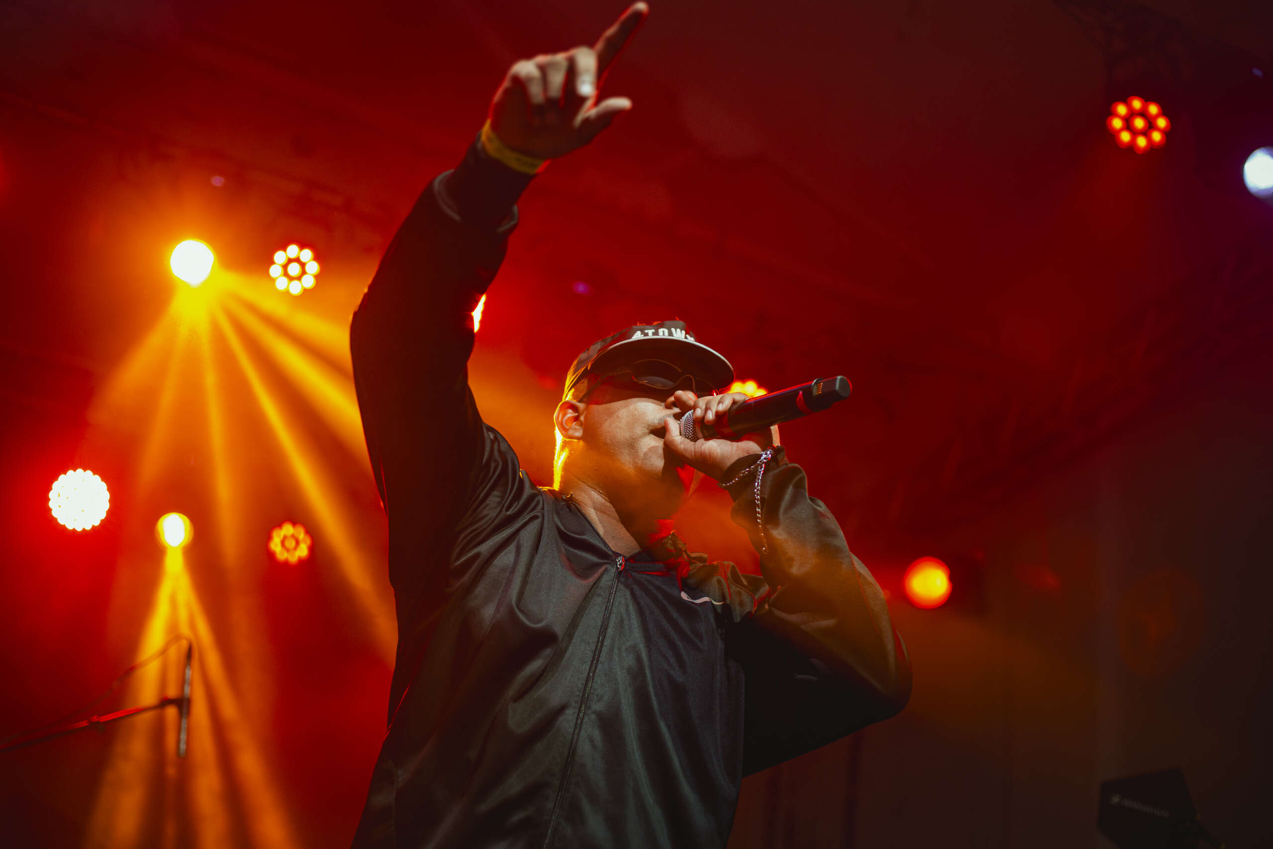 Emiciomar sobe ao palco da Estação das Artes com o show “Preto”