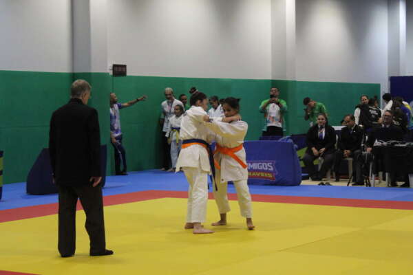 Delegação do Ceará conquista mais cinco medalhas no segundo dia das Paralimpíadas Escolares