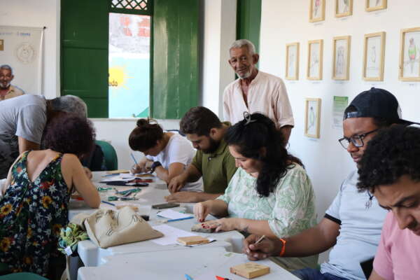 Exposição celebra legado de Mestre Stênio Diniz na Casa de Saberes Cego Aderaldo