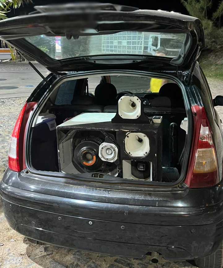 PMCE apreende paredões de som e multa três responsáveis em Quixadá e Baturité