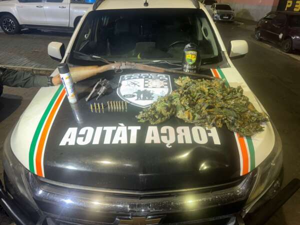 PMCE captura suspeito com armas por tentativa de homicídio na Região Metropolitana de Fortaleza