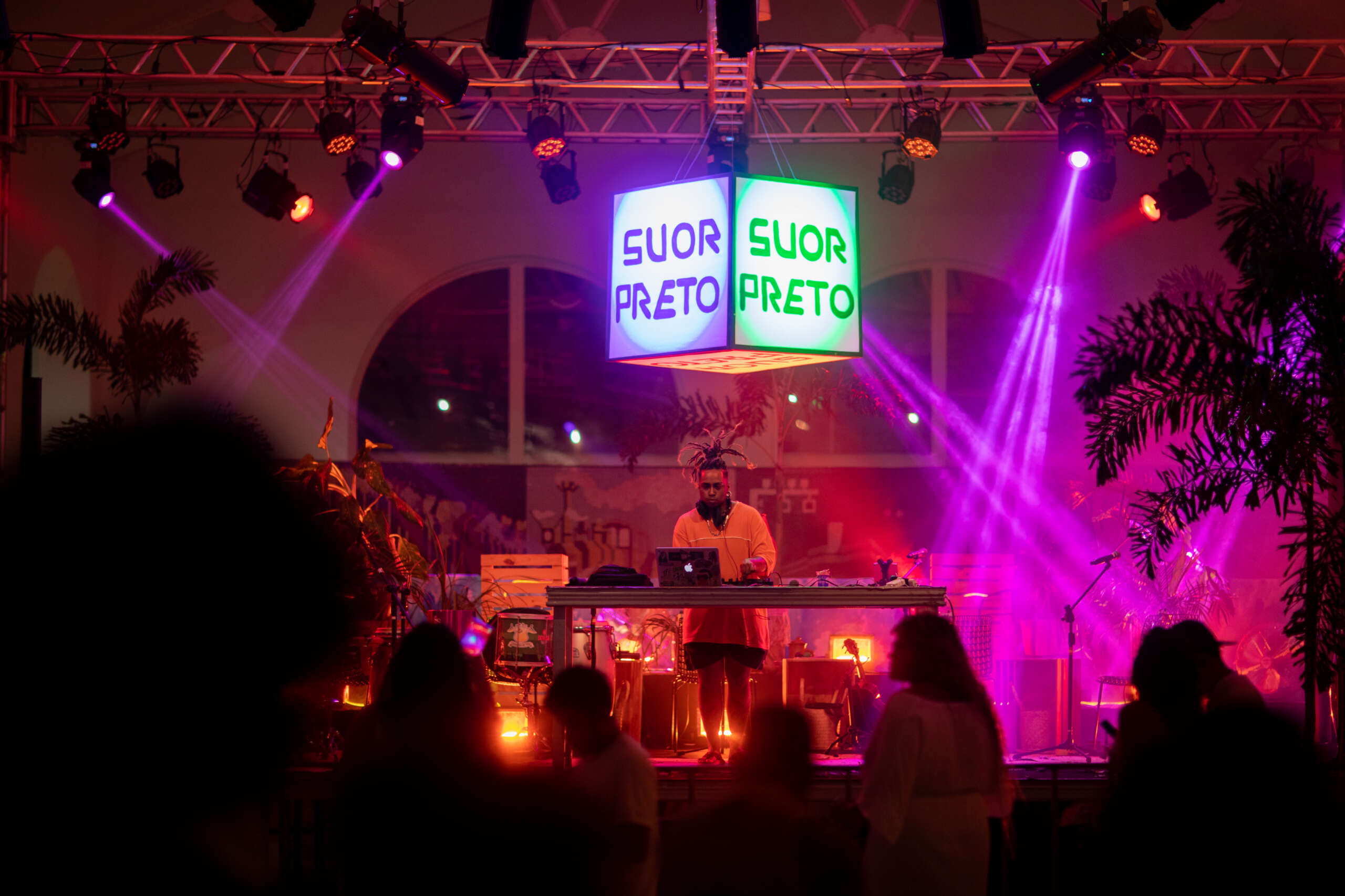 Suor Preto ocupa Estação das Artes com edição Toma Pagodão