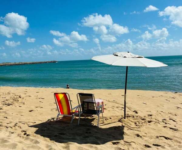 Da Barra à Sabiaguaba: veja quais trechos de praia estão próprios para banho em Fortaleza