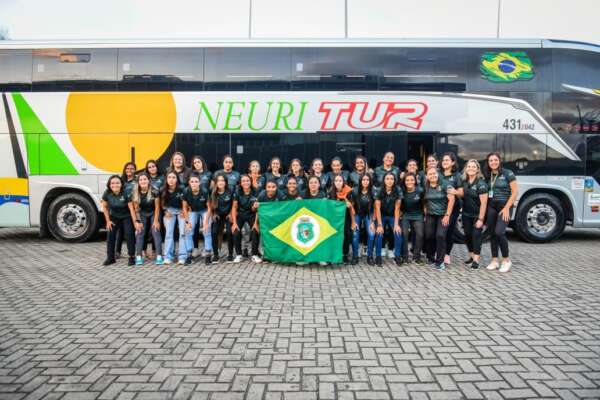 Delegação do Ceará embarca para disputar a Copa Rainha Marta, em Maceió