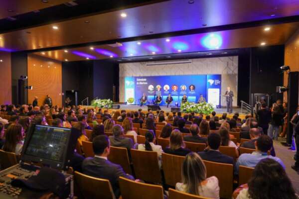 Servidoras da Seplag participam de fórum nacional sobre PPPs