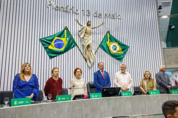 Sessão solene na Alece celebra 76 anos do Conselho Estadual de Educação do Ceará (CEE)