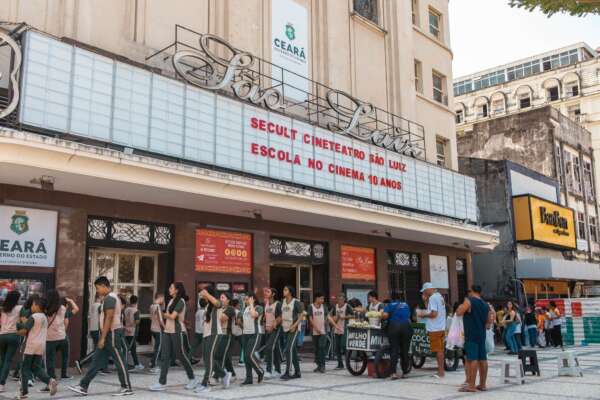 Assembleia Legislativa homenageia uma década do Escola no Cinema