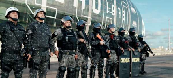 PMCE detém 35 torcedores por tumulto durante Clássico-Rei na Arena Castelão