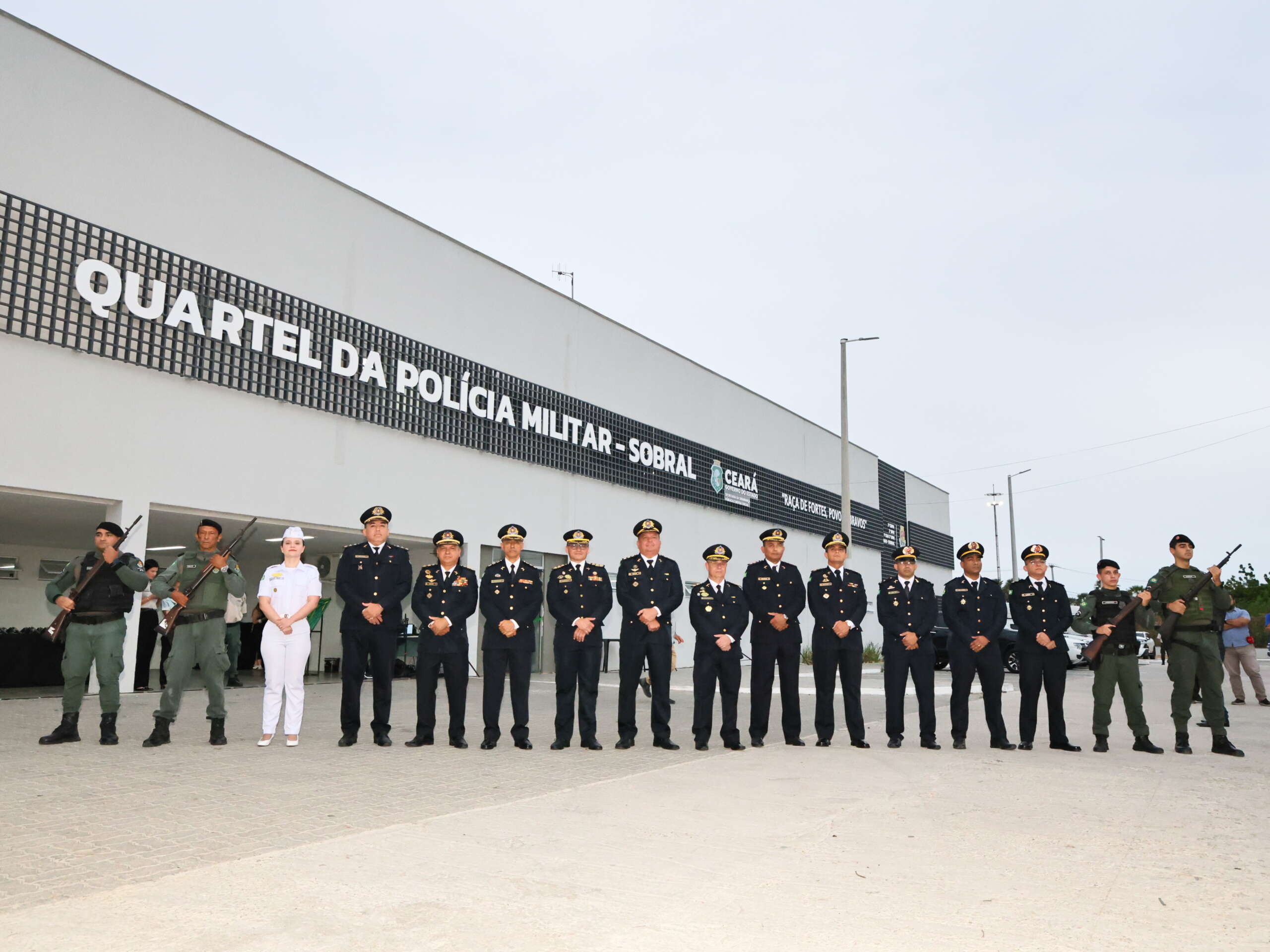 Sobral: Governo do Ceará inaugura sede do 3º Comando Regional da Polícia Militar e doa 350 armas para a Guarda Municipal