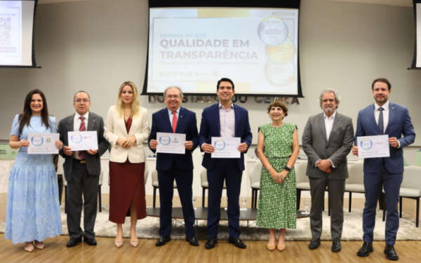 Governo do Ceará recebe Selo Diamante em Transparência em solenidade no TCE
