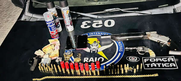 Em ações distintas, Polícia Militar captura dois suspeitos de crimes e apreende armas e munições em Caridade e Canindé