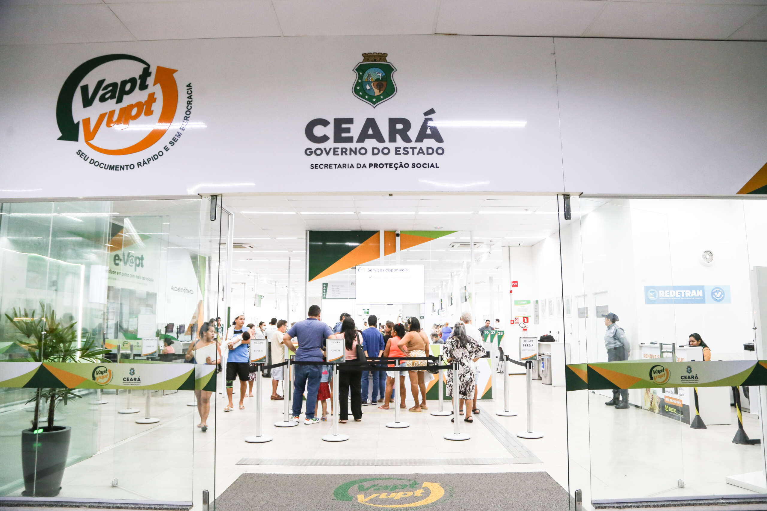 Férias escolares fortalecem acesso da população aos serviços integrados do Vapt Vupt do Ceará