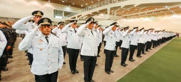Governo do Ceará promove 2.532 militares durante solenidade em Fortaleza
