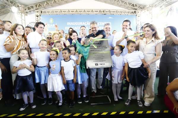 Com investimento superior a R$ 10 milhões, Governo do Ceará entrega CEI e inicia obra de estrada em Fortim