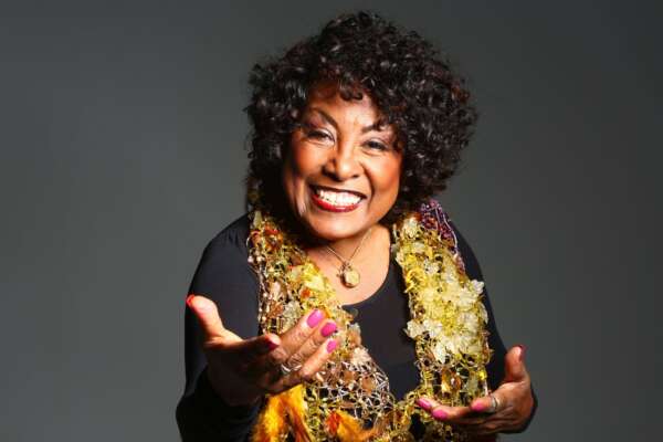 Rosa Marya Colin celebra 60 anos de carreira em apresentação especial no Cineteatro São Luiz