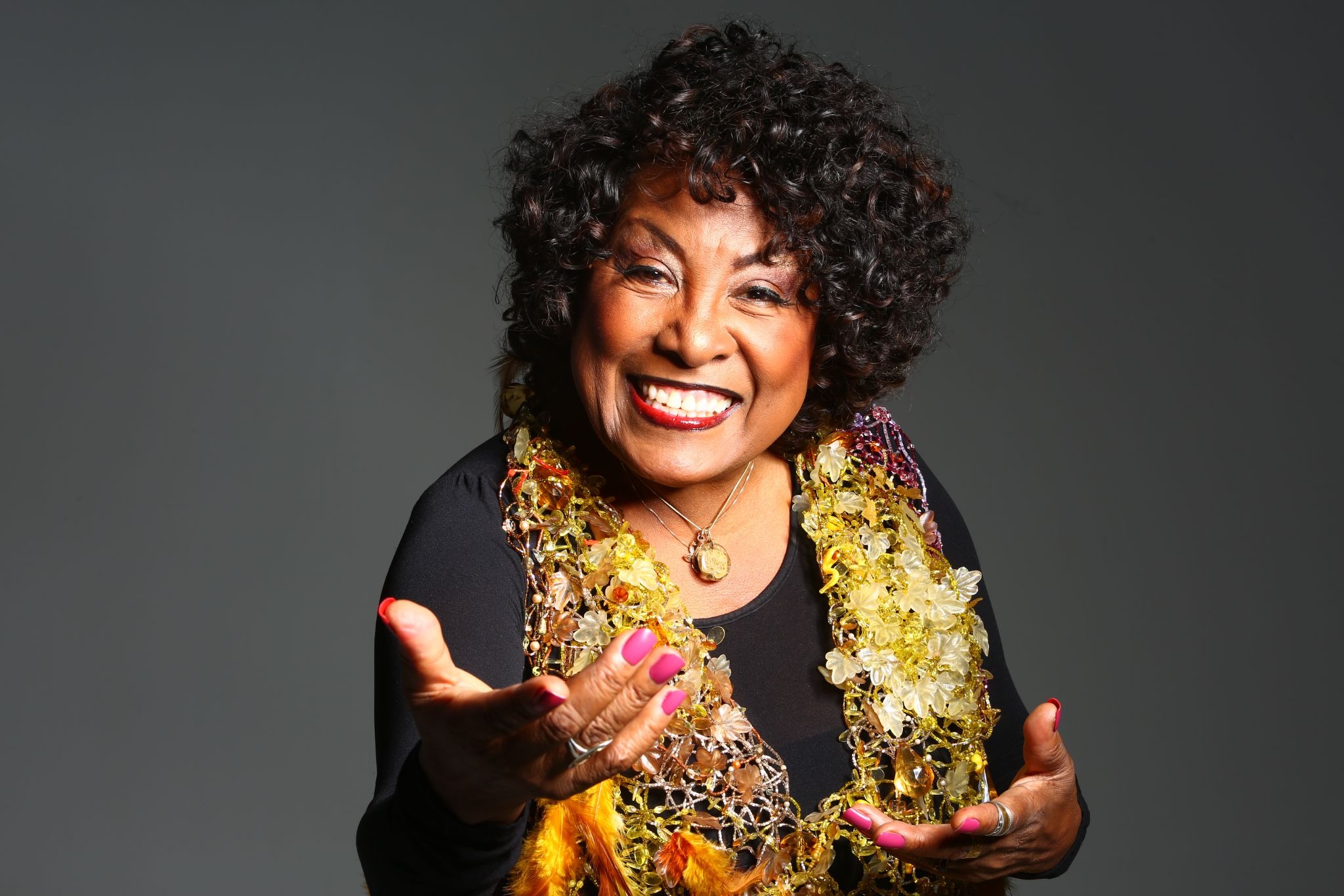 Rosa Marya Colin celebra 60 anos de carreira em apresentação especial no Cineteatro São Luiz