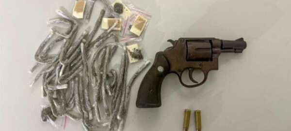 Polícia Militar captura três adolescentes com arma e drogas no Conjunto Esperança