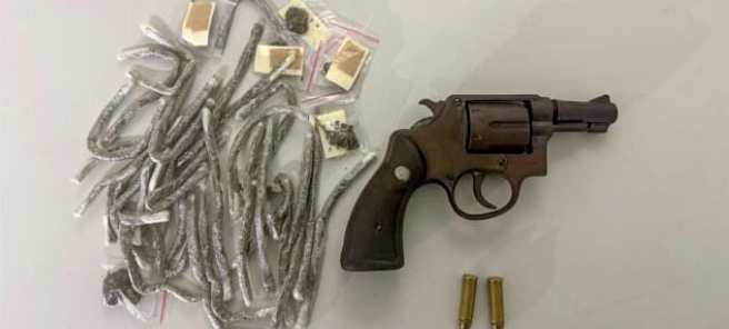 Polícia Militar captura três adolescentes com arma e drogas no Conjunto Esperança