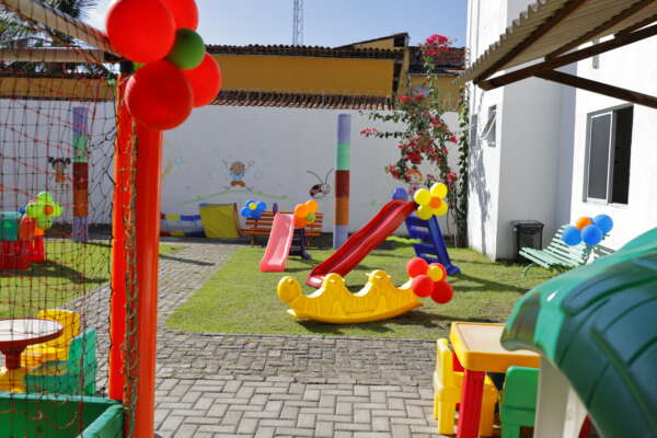 Governo do Ceará entrega 21 novas brinquedocreches