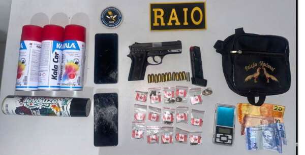 Em ações distintas, policiais militares prendem três suspeitos com armas, drogas e munições em Cascavel