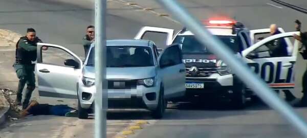 Com auxílio das tecnologias da Ciops/SSPDS, PMCE recupera veículo roubado e captura suspeitos em Fortaleza