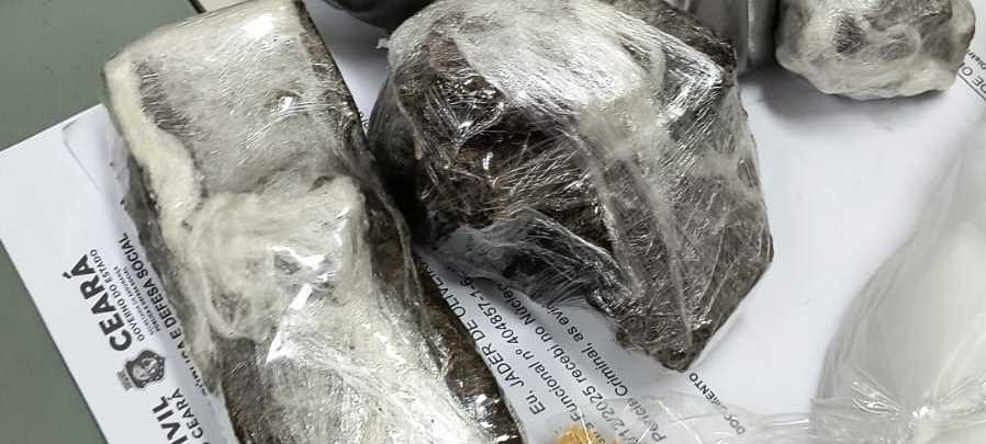 PCCE prende homem em posse de quase 1 kg de drogas na Barra do Ceará