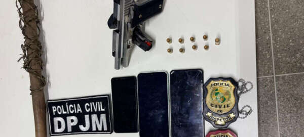 Irmãos são presos em flagrante pela PCCE em posse de arma e munições em Trairi