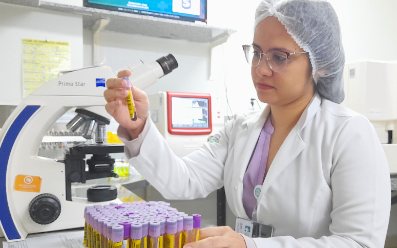 Com 2 milhões de exames realizados, laboratório do HRSC conquista sétima certificação “excelente” em programa nacional de controle de qualidade
