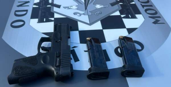 PMCE prende homem e apreende pistola no bairro Barroso