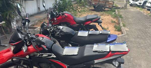 Polícia Militar recupera três motos roubadas no bairro Barroso