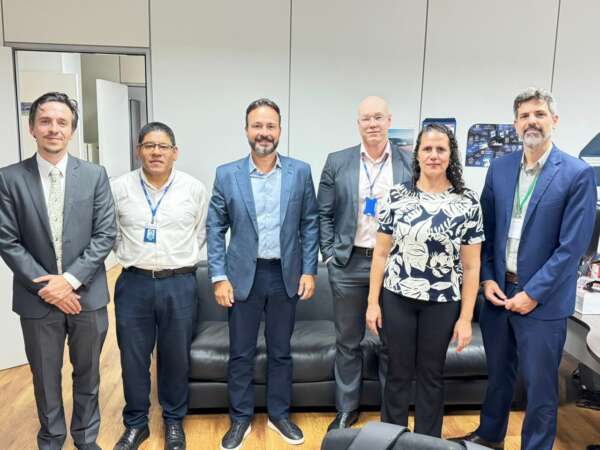 Adece e MDIC discutem aplicação de recursos de pesquisa e desenvolvimento do MOVER no Ceará