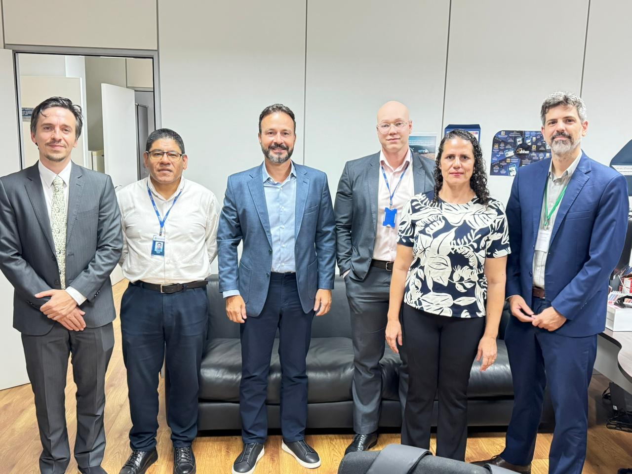 Adece e MDIC discutem aplicação de recursos de pesquisa e desenvolvimento do MOVER no Ceará