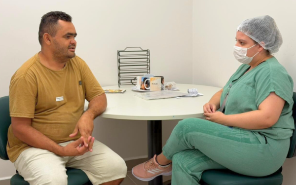 Cuidar de quem acompanha: saúde mental dos familiares integra assistência hospitalar no HUC