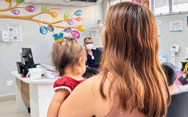 Cuidados com gripes sazonais em crianças começam antes do período de maior circulação dos vírus; confira orientações