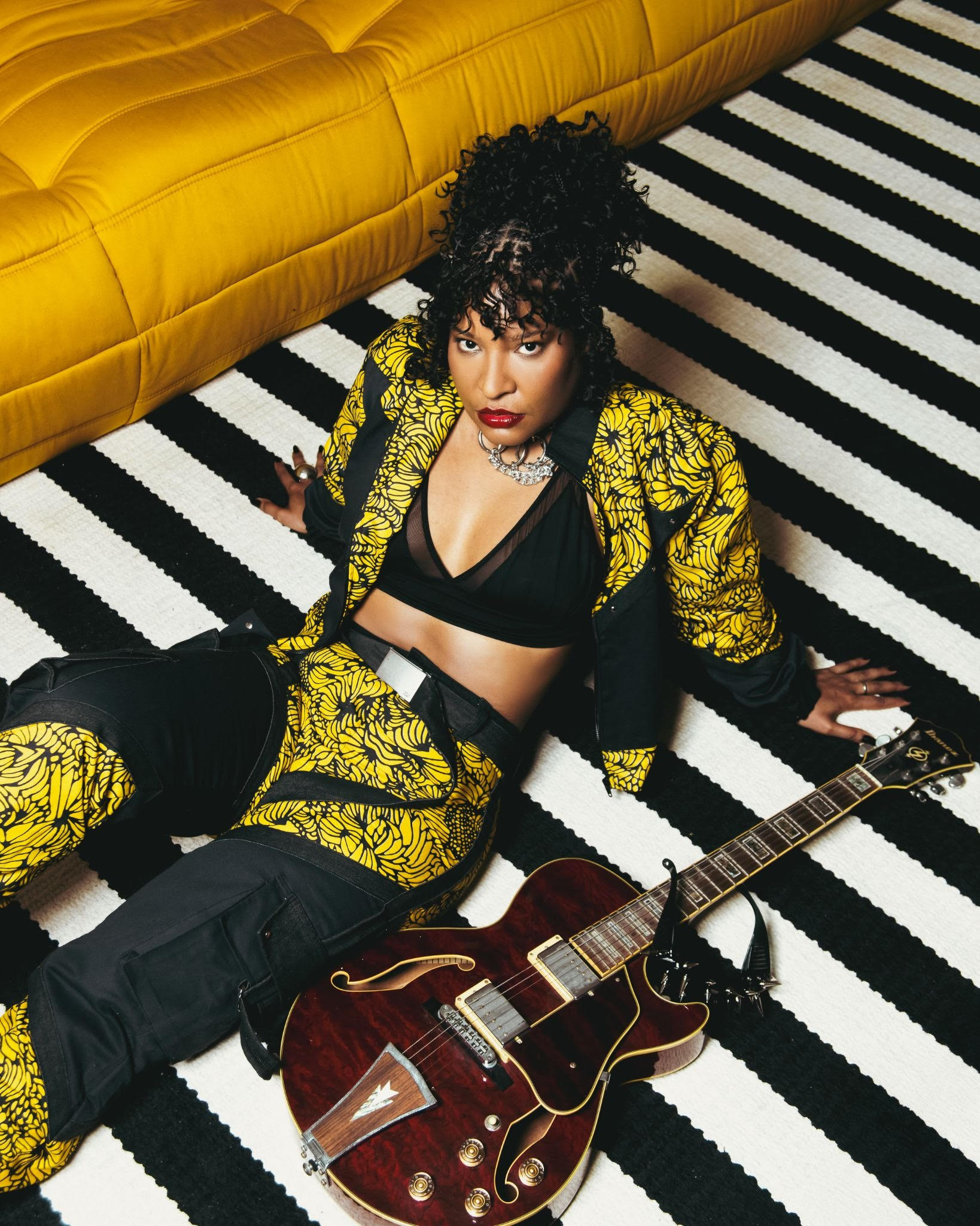 “Rock in Gil”: Larissa Luz revisita o rock de Gilberto Gil no Cineteatro São Luiz